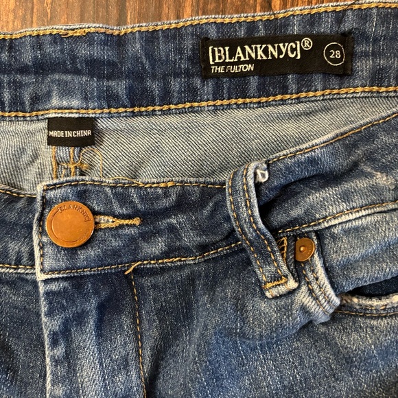 We The Free People Fields Of Sun Painted Butterfly Cutoff Jean Shorts Women’s 24 - Picture 2 of 6